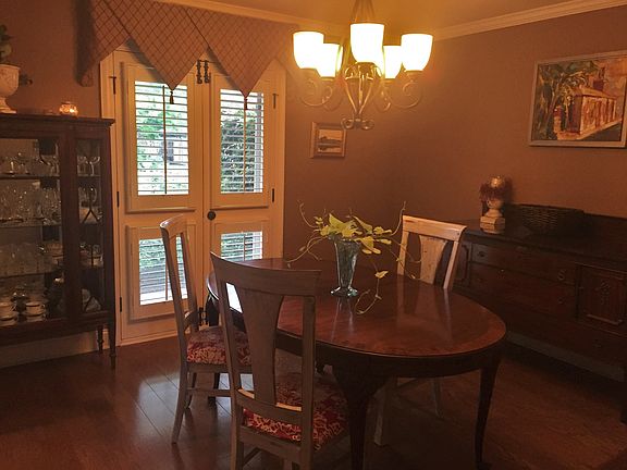 4th image of 3725 Tolmas Dr