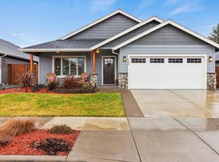 1528 Raydean Dr, Grants Pass, OR 97527