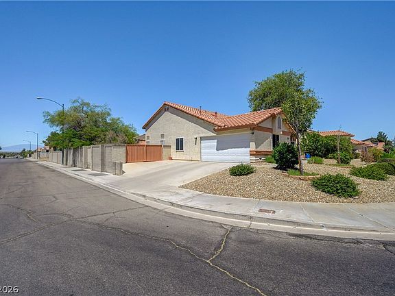 3rd image of 7894 W Patrick Ln