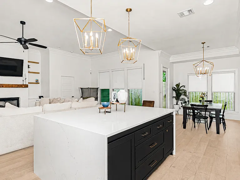 6650 Roux Dr — Photo 8