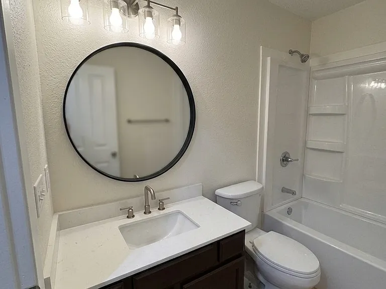 4002 Lakeview Dr #2 — Photo 6