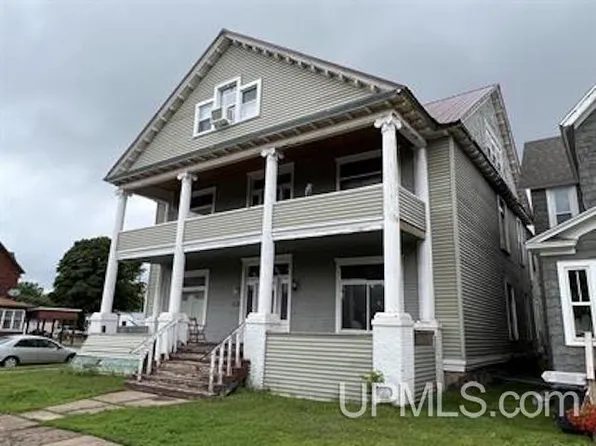 638 N 4th St, Ishpeming, MI 49849