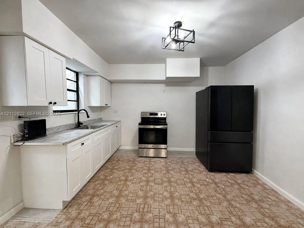 Hialeah Estates — Photo 4