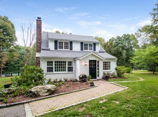 217 Salem Rd, Pound Ridge, NY 10576