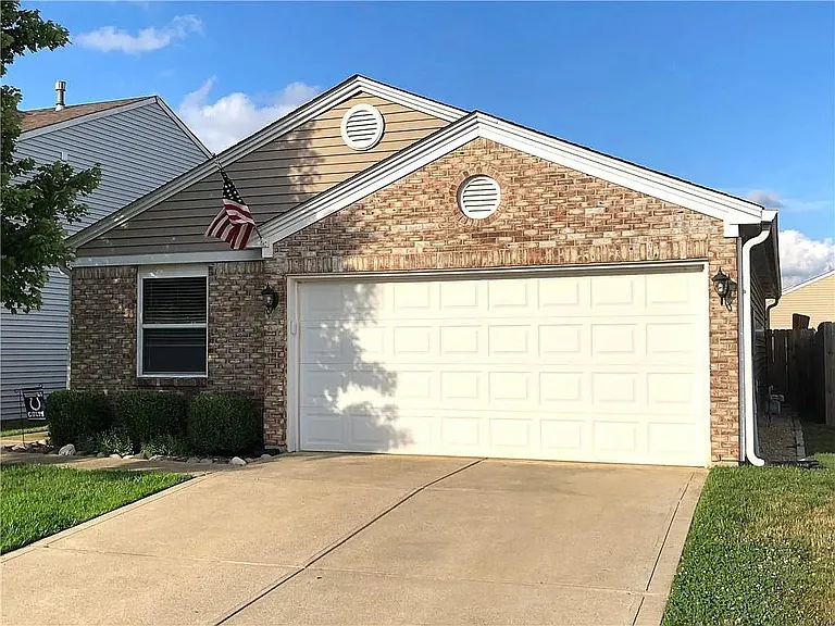 1719 Elijah Blue Dr — Photo 1