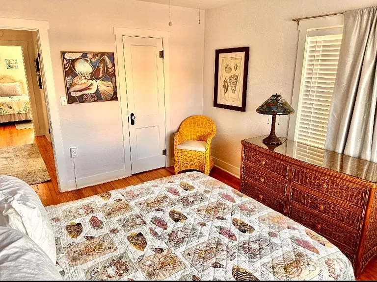 136 S Oleander Ave — Photo 27