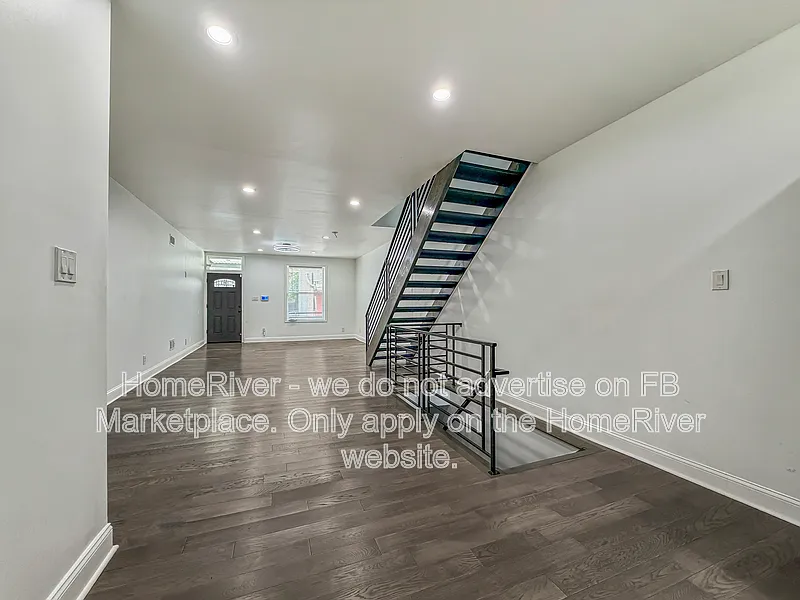 3 bed, 2.0 bath, 1344 sqft, $2,500 — Photo 4