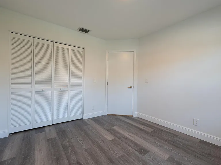 10651 Buttonwood Lake Dr — Photo 18