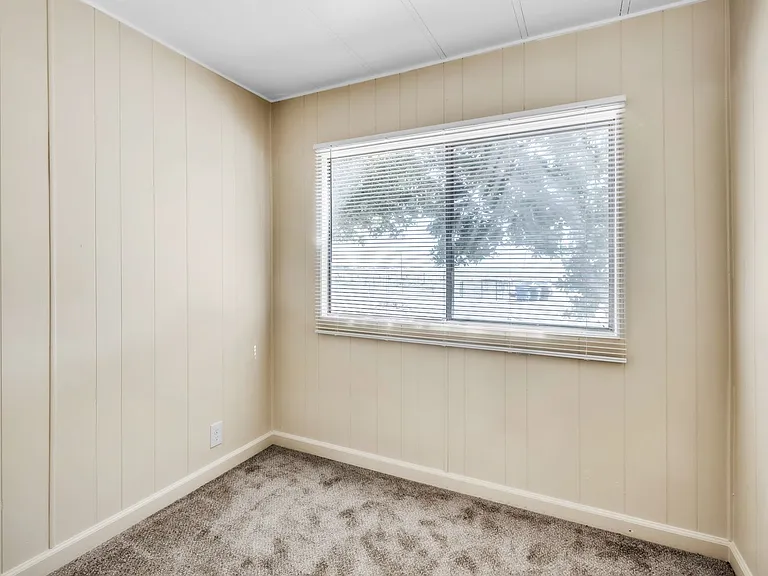 7986 Excelsior Rd — Photo 15