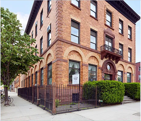 Rented by Compass | media 17