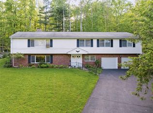 1204 Hartwick Ln, Vestal, NY 13850