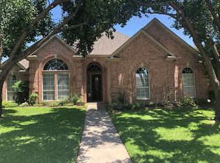 8420 Baywood Dr, North Richland Hills, TX 76182