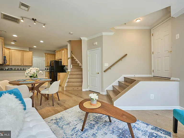 7166 Little Thames Dr — Photo 9