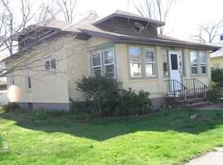 33 Marinus St, Rochelle Park, NJ 07662