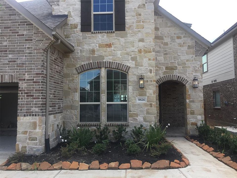 1st image of 9826 Arrowbrook Ln