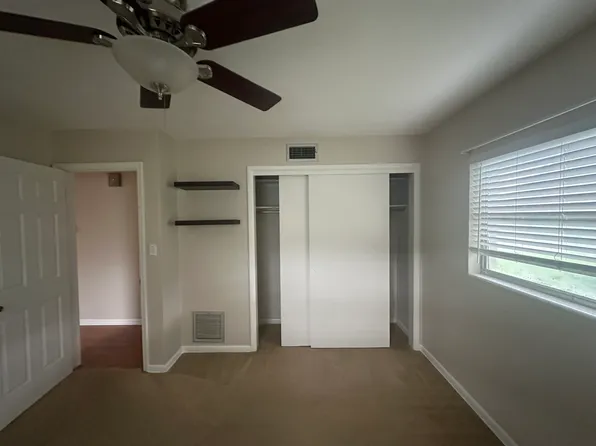 1720 Grove Dr, Clearwater, FL 33759