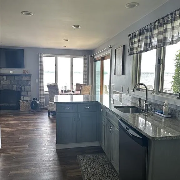 25 Bayside Ave — Photo 8