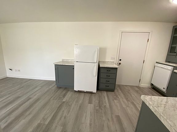 3rd image of 1005 Rodgers St #C