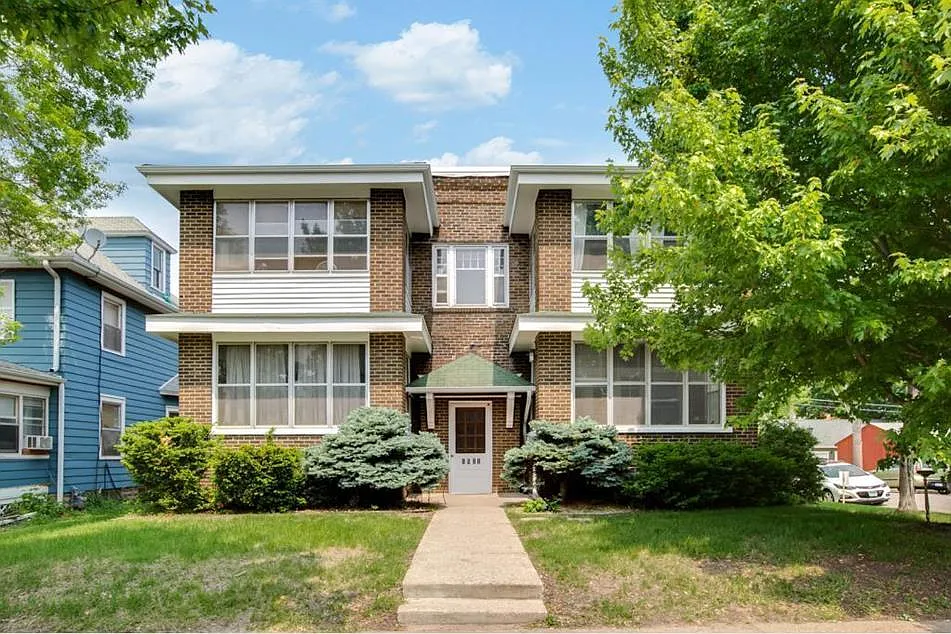 1521 Grand Ave