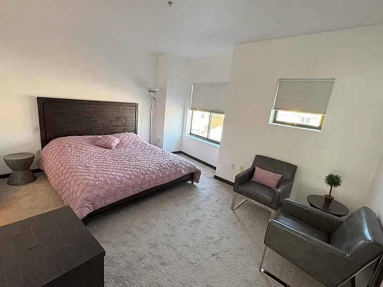 4550 Broadway St #219 — Photo 12