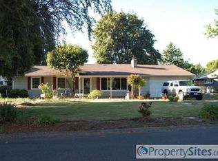 1035 Rio Glen Dr, Eugene, OR 97401