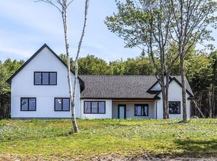 100 Mallory St, Saint John, NB E2N0E1