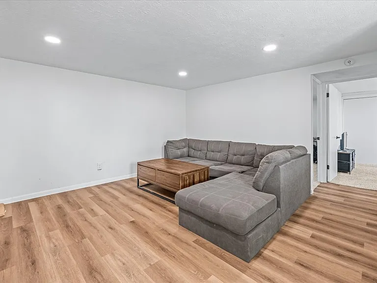 120 S 38th Ave #36 — Photo 5