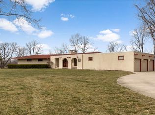 4430 N Riverside Dr, Columbus, IN 47203