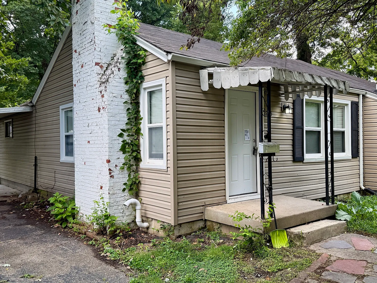 4 bed, 2.5 bath, 1996 sqft, $2,650 — Photo 3