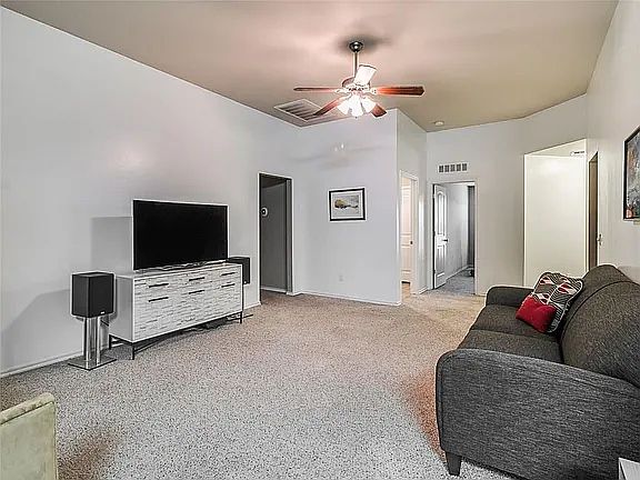 5th image of 2816 NW 183rd St