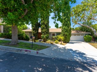 5919 Rolling Rd, Woodland Hills, CA 91367