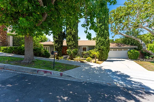 5919 Rolling Rd Photo 1