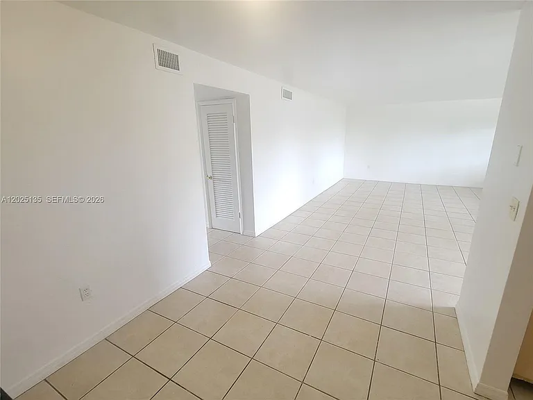 11960 NE 19th Dr #16 — Photo 5