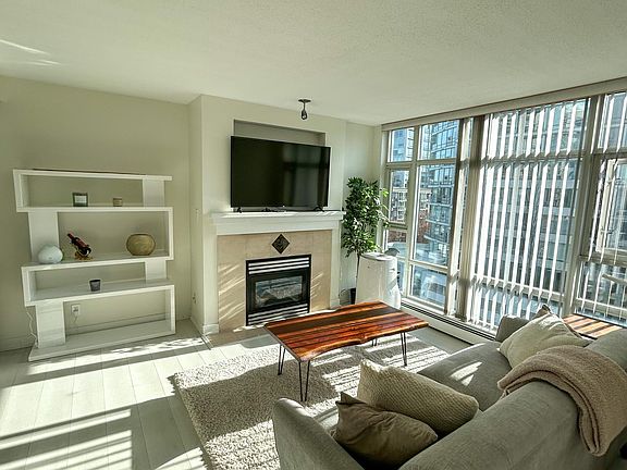 2nd image of 1199 Marinaside Cres #707