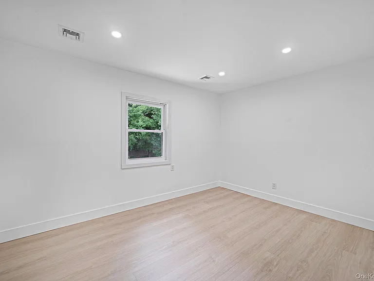 2386 New York Ave #1 — Photo 14