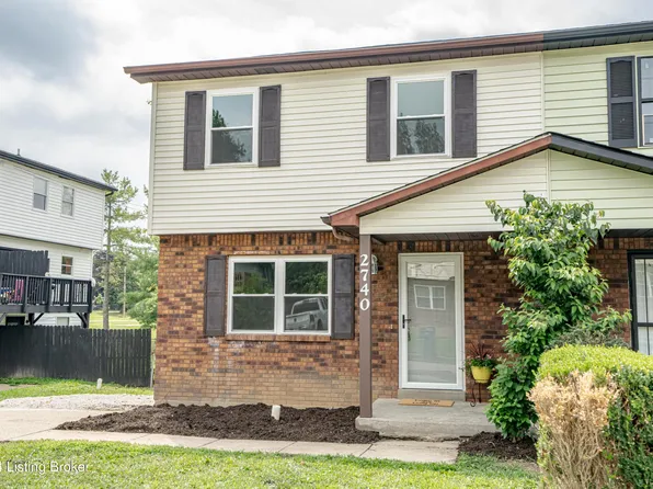 2740 Pioneer Ct, Radcliff, KY 40160