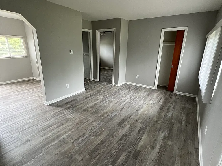 8200 Woodland Shore Dr #4 — Photo 3