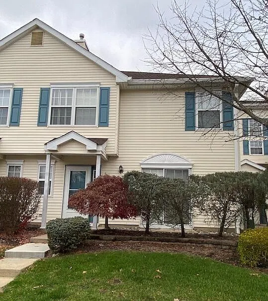 1077 Roseberry Ct