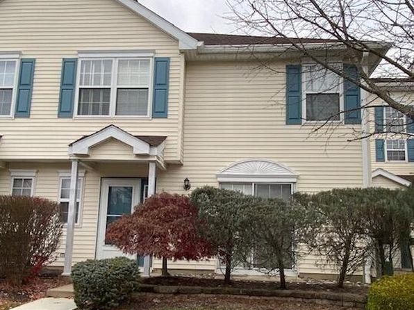 Roseberry Ct, Morganville, NJ