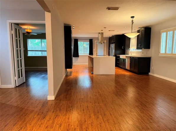 6835 Queensclub Dr, Houston, TX 77069