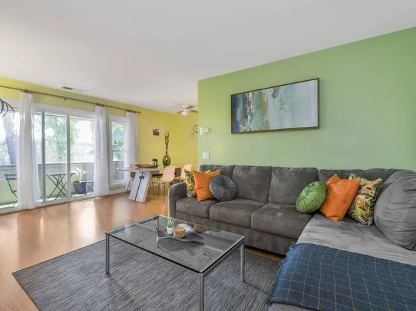 2468 W Bayshore Rd APT 5, Palo Alto, CA 94303