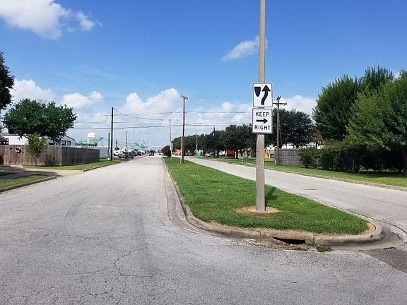 5th image of 708 Morning Glory Dr