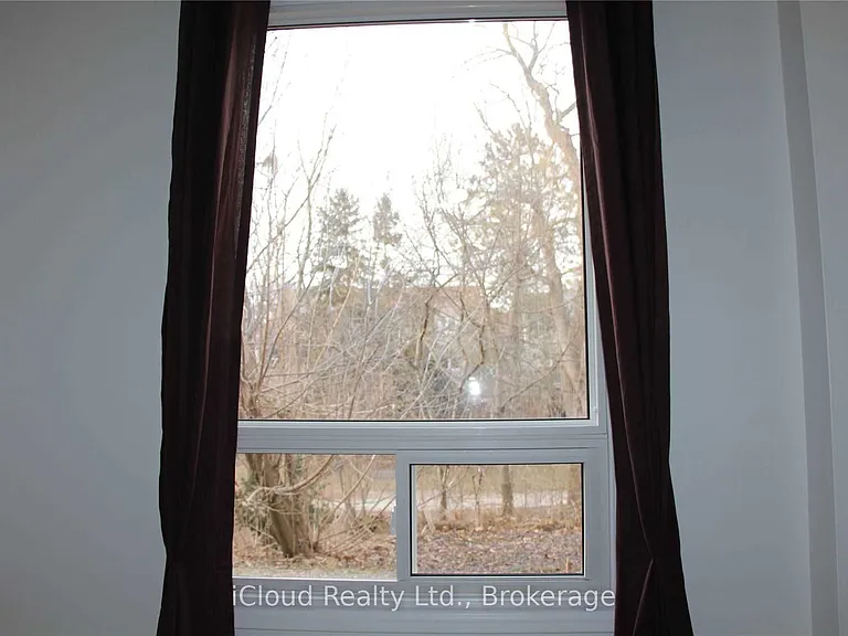 1449 Ithaca Ct — Photo 14