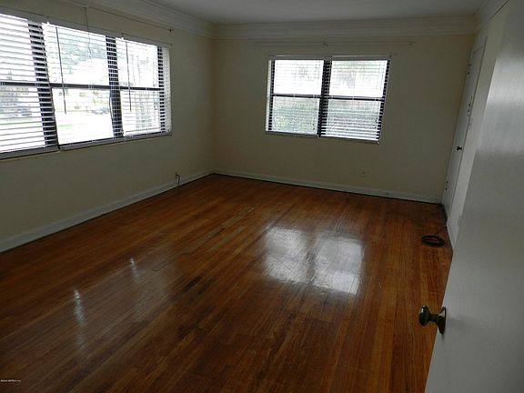 3rd image of 1728 Naldo Ave APT 2
