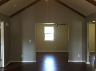 208 E Daugherty Ave, Bardstown, KY 40004