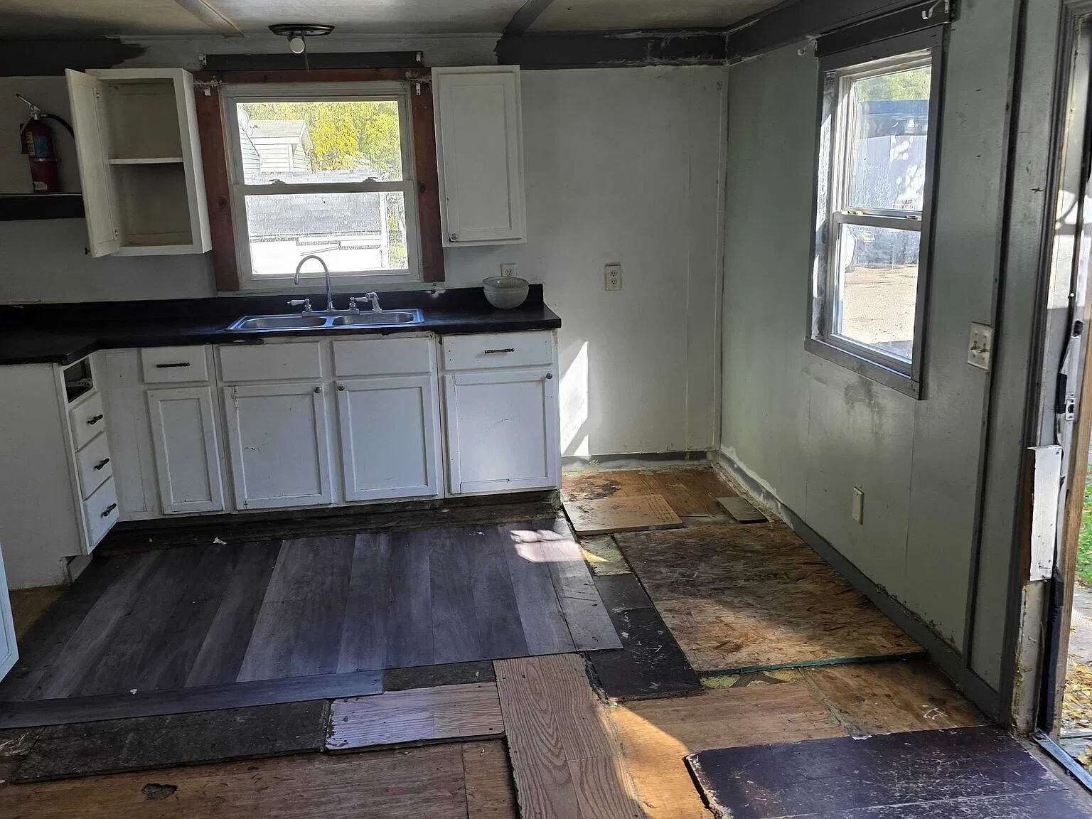 1 Bedroom 1 bathroom mobile home for sale (Handyyman) special — Photo 3