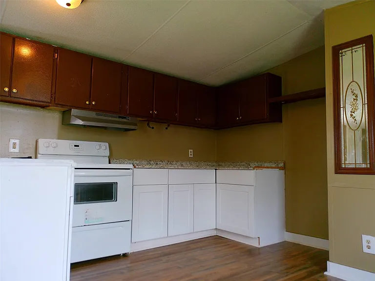 2501 McDonald Rd — Photo 6