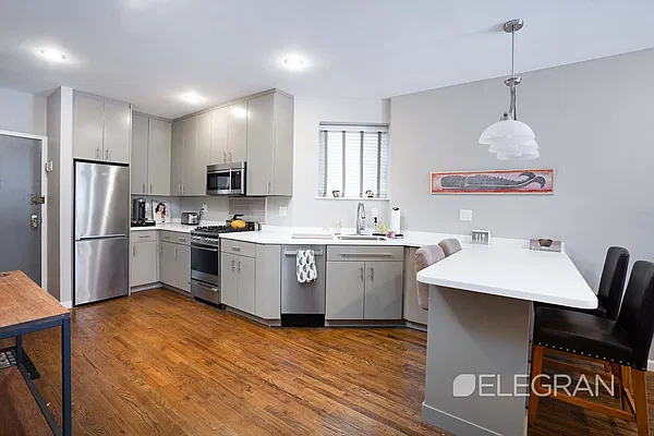 Rented by (Legacy) Elegran | media 3