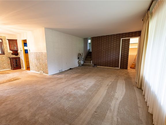 4th image of 132 Okon Dr