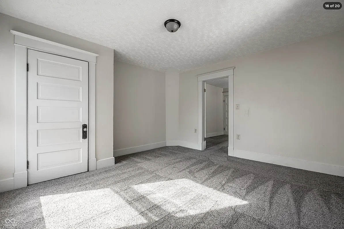 2 bed, 1.5 bath, 1100 sqft, $1,400 — Photo 1